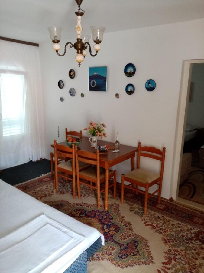 Dada 2 Apartman *